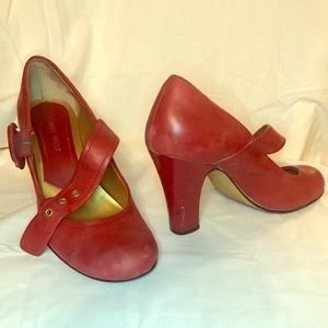 Red Nine West chunky heels. Everything must go!!